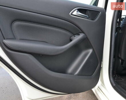 Білий Мерседес Б-клас, об'ємом двигуна 0 л та пробігом 104 тис. км за 10799 $, фото 21 на Automoto.ua