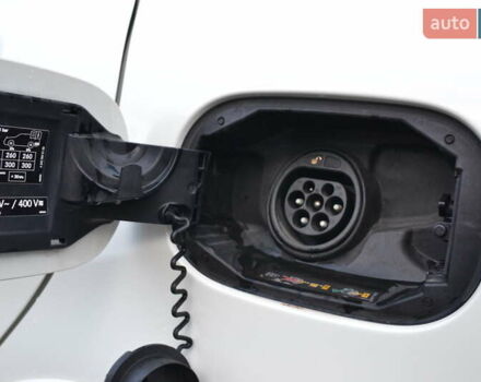 Білий Мерседес Б-клас, об'ємом двигуна 0 л та пробігом 104 тис. км за 10799 $, фото 28 на Automoto.ua