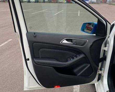 Мерседес Б-класс 2015 в Ковель на Automoto.ua Белый Мерседес Б-класс, объемом двигателя 0 л и пробегом 110 тыс. км за 9600 $, фото 16 на Automoto.ua