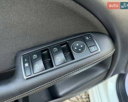 Белый Мерседес Б-класс, объемом двигателя 0 л и пробегом 82 тыс. км за 9800 $, фото 29 на Automoto.ua