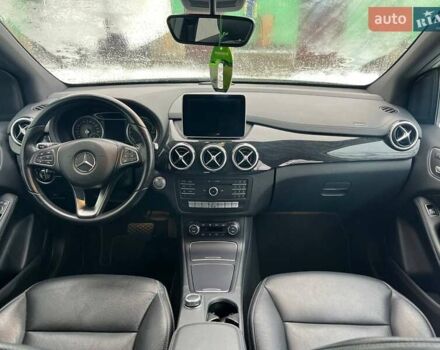 Белый Мерседес Б-класс, объемом двигателя 0 л и пробегом 104 тыс. км за 11300 $, фото 16 на Automoto.ua