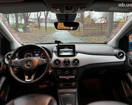 Белый Мерседес Б-класс, объемом двигателя 0 л и пробегом 120 тыс. км за 9440 $, фото 25 на Automoto.ua