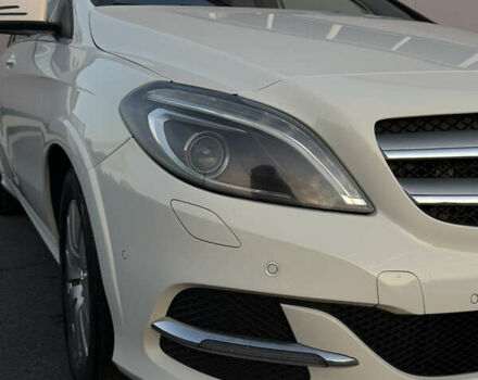 Белый Мерседес Б-класс, объемом двигателя 0 л и пробегом 81 тыс. км за 10950 $, фото 19 на Automoto.ua