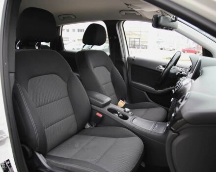 Белый Мерседес Б-класс, объемом двигателя 0 л и пробегом 158 тыс. км за 9500 $, фото 9 на Automoto.ua