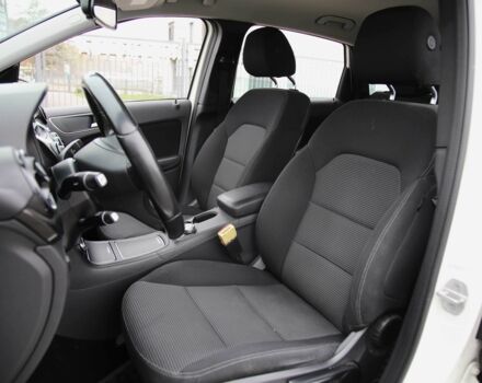 Белый Мерседес Б-класс, объемом двигателя 0 л и пробегом 158 тыс. км за 9500 $, фото 6 на Automoto.ua