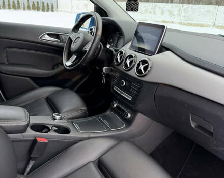 Білий Мерседес Б-клас, об'ємом двигуна 0 л та пробігом 99 тис. км за 10200 $, фото 22 на Automoto.ua