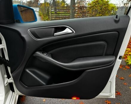 Белый Мерседес Б-класс, объемом двигателя 0 л и пробегом 120 тыс. км за 9440 $, фото 28 на Automoto.ua