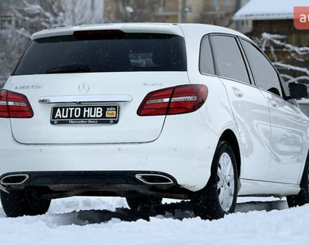 Белый Мерседес Б-класс, объемом двигателя 2.14 л и пробегом 236 тыс. км за 12600 $, фото 10 на Automoto.ua