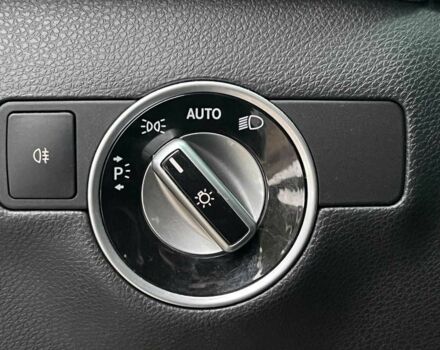 Белый Мерседес Б-класс, объемом двигателя 0 л и пробегом 146 тыс. км за 11700 $, фото 16 на Automoto.ua