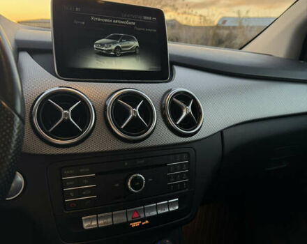 Белый Мерседес Б-класс, объемом двигателя 0 л и пробегом 81 тыс. км за 10950 $, фото 49 на Automoto.ua