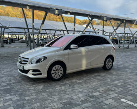 Мерседес Б-класс 2015 в Львове на Automoto.ua Белый Мерседес Б-класс, объемом двигателя 0 л и пробегом 83 тыс. км за 9800 $, фото 10 на Automoto.ua