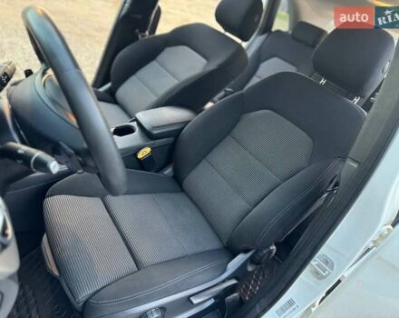 Белый Мерседес Б-класс, объемом двигателя 0 л и пробегом 82 тыс. км за 9800 $, фото 30 на Automoto.ua