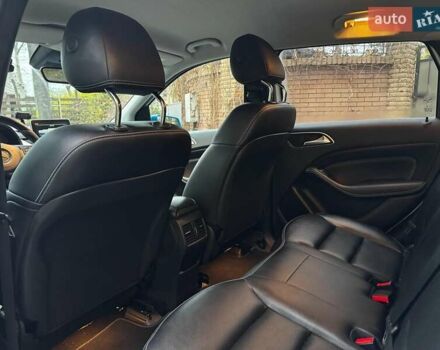 Белый Мерседес Б-класс, объемом двигателя 0 л и пробегом 120 тыс. км за 9440 $, фото 24 на Automoto.ua