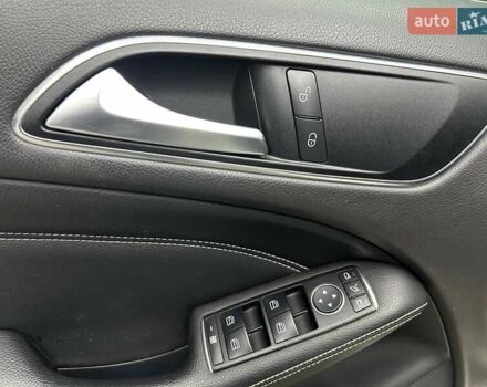 Белый Мерседес Б-класс, объемом двигателя 0 л и пробегом 132 тыс. км за 12200 $, фото 6 на Automoto.ua