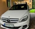 Белый Мерседес Б-класс, объемом двигателя 0 л и пробегом 70 тыс. км за 13000 $, фото 1 на Automoto.ua