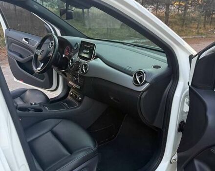 Білий Мерседес Б-клас, об'ємом двигуна 0 л та пробігом 146 тис. км за 11300 $, фото 9 на Automoto.ua