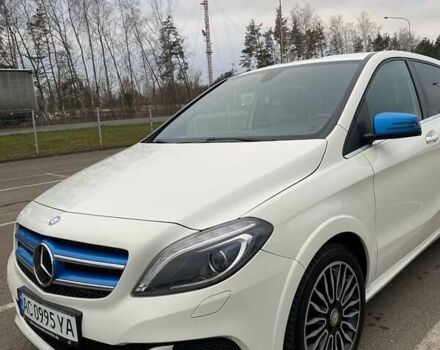 Мерседес Б-класс 2015 в Ковель на Automoto.ua Белый Мерседес Б-класс, объемом двигателя 0 л и пробегом 110 тыс. км за 9600 $, фото 7 на Automoto.ua