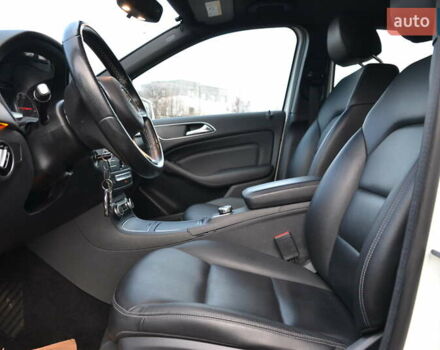 Білий Мерседес Б-клас, об'ємом двигуна 0 л та пробігом 104 тис. км за 10799 $, фото 17 на Automoto.ua