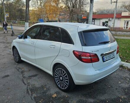 Белый Мерседес Б-класс, объемом двигателя 0 л и пробегом 86 тыс. км за 10800 $, фото 1 на Automoto.ua