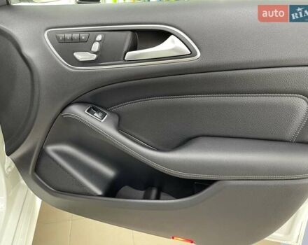 Белый Мерседес Б-класс, объемом двигателя 0 л и пробегом 73 тыс. км за 16900 $, фото 11 на Automoto.ua