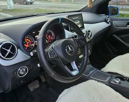 Белый Мерседес Б-класс, объемом двигателя 0 л и пробегом 86 тыс. км за 10800 $, фото 3 на Automoto.ua