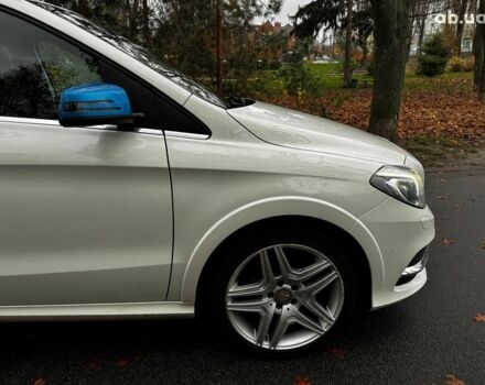 Белый Мерседес Б-класс, объемом двигателя 0 л и пробегом 120 тыс. км за 9440 $, фото 4 на Automoto.ua