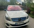 Белый Мерседес Б-класс, объемом двигателя 0 л и пробегом 115 тыс. км за 11800 $, фото 1 на Automoto.ua