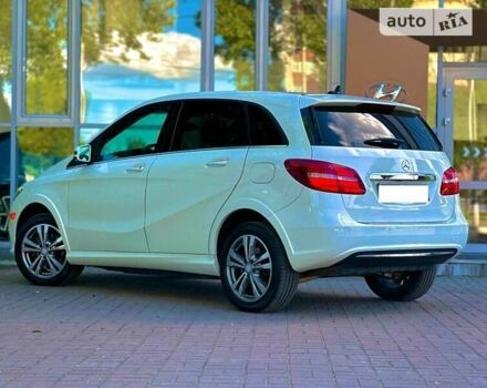 Білий Мерседес Б-клас, об'ємом двигуна 0 л та пробігом 170 тис. км за 15500 $, фото 11 на Automoto.ua