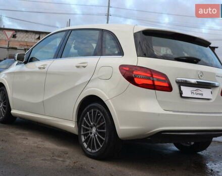 Білий Мерседес Б-клас, об'ємом двигуна 0 л та пробігом 104 тис. км за 10799 $, фото 10 на Automoto.ua