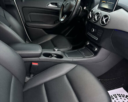 Белый Мерседес Б-класс, объемом двигателя 0 л и пробегом 90 тыс. км за 9650 $, фото 33 на Automoto.ua