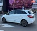 Белый Мерседес Б-класс, объемом двигателя 0 л и пробегом 56 тыс. км за 10490 $, фото 4 на Automoto.ua