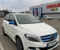 Белый Мерседес Б-класс, объемом двигателя 0 л и пробегом 110 тыс. км за 9600 $, фото 1 на Automoto.ua