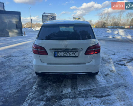 Белый Мерседес Б-класс, объемом двигателя 0 л и пробегом 88 тыс. км за 10800 $, фото 3 на Automoto.ua