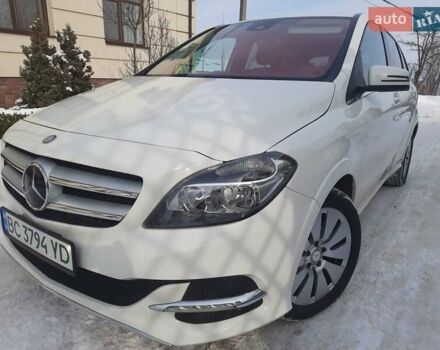 Белый Мерседес Б-класс, объемом двигателя 0 л и пробегом 84 тыс. км за 9200 $, фото 5 на Automoto.ua