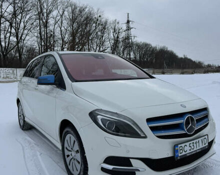 Білий Мерседес Б-клас, об'ємом двигуна 0 л та пробігом 99 тис. км за 10200 $, фото 8 на Automoto.ua