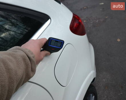 Білий Мерседес Б-клас, об'ємом двигуна 0 л та пробігом 104 тис. км за 10799 $, фото 39 на Automoto.ua