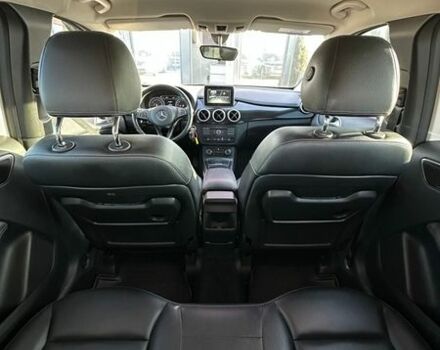 Білий Мерседес Б-клас, об'ємом двигуна 1.99 л та пробігом 73 тис. км за 14800 $, фото 12 на Automoto.ua