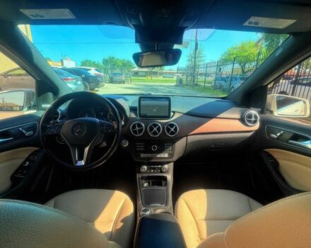 Белый Мерседес Б-класс, объемом двигателя 0 л и пробегом 75 тыс. км за 9900 $, фото 5 на Automoto.ua