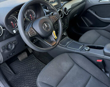 Белый Мерседес Б-класс, объемом двигателя 0 л и пробегом 134 тыс. км за 8700 $, фото 16 на Automoto.ua