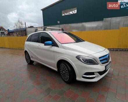 Білий Мерседес Б-клас, об'ємом двигуна 0 л та пробігом 134 тис. км за 10300 $, фото 1 на Automoto.ua