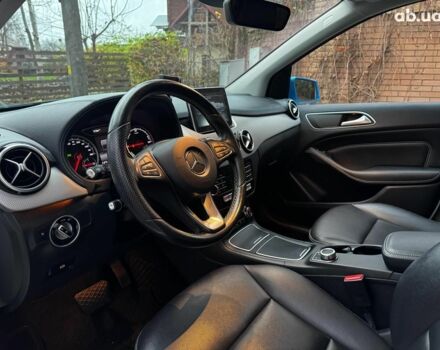 Белый Мерседес Б-класс, объемом двигателя 0 л и пробегом 120 тыс. км за 9440 $, фото 11 на Automoto.ua