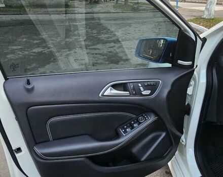 Белый Мерседес Б-класс, объемом двигателя 0 л и пробегом 86 тыс. км за 10800 $, фото 2 на Automoto.ua