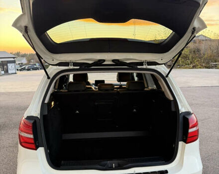 Белый Мерседес Б-класс, объемом двигателя 0 л и пробегом 81 тыс. км за 10950 $, фото 36 на Automoto.ua