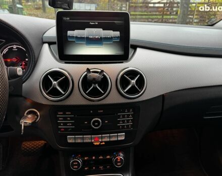 Белый Мерседес Б-класс, объемом двигателя 0 л и пробегом 120 тыс. км за 9440 $, фото 17 на Automoto.ua