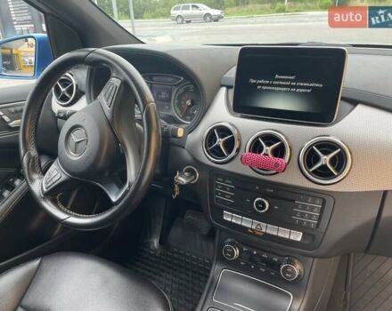 Білий Мерседес Б-клас, об'ємом двигуна 0 л та пробігом 150 тис. км за 11000 $, фото 6 на Automoto.ua