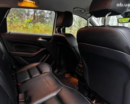 Белый Мерседес Б-класс, объемом двигателя 0 л и пробегом 120 тыс. км за 9440 $, фото 27 на Automoto.ua