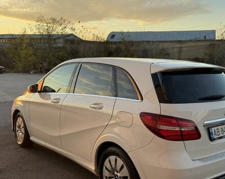 Белый Мерседес Б-класс, объемом двигателя 0 л и пробегом 81 тыс. км за 10950 $, фото 6 на Automoto.ua