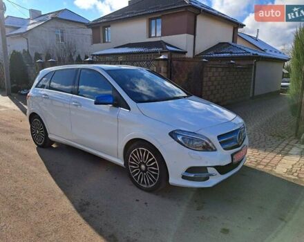 Білий Мерседес Б-клас, об'ємом двигуна 0 л та пробігом 99 тис. км за 10600 $, фото 3 на Automoto.ua