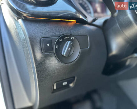 Білий Мерседес Б-клас, об'ємом двигуна 0 л та пробігом 63 тис. км за 11900 $, фото 20 на Automoto.ua