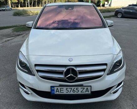 Білий Мерседес Б-клас, об'ємом двигуна 0 л та пробігом 145 тис. км за 12000 $, фото 1 на Automoto.ua